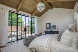 1302 Pillow St - Photo 45