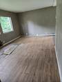 550 Harding Pl - Photo 3