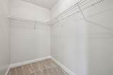 304 Roslyn Ct - Photo 18