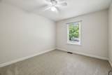 304 Roslyn Ct - Photo 8