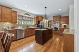 2064 Catalina Way - Photo 12