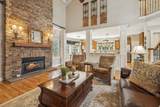 2064 Catalina Way - Photo 16