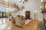 2064 Catalina Way - Photo 17