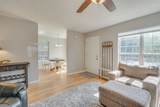 942 Green St - Photo 3
