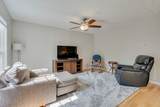 942 Green St - Photo 4