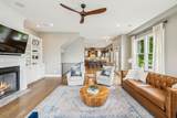 954 Russell St - Photo 4