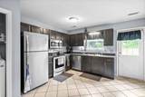 1033 Waterford Cir - Photo 2