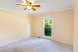 930 Rossview Rd - Photo 16