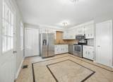409 Spencer Ln - Photo 13