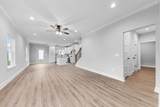 402 Maggie Ct - Photo 3