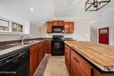 1121 Forsythe St - Photo 9