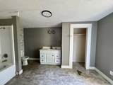 608 Oakdale St - Photo 18