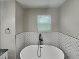 104 Edgewater Ct - Photo 10
