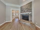 210 Niagra Ln - Photo 3