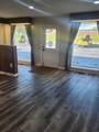 404 E College St - Photo 5