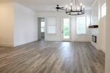 2820 Valley Rd - Photo 2