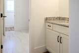 2820 Valley Rd - Photo 17
