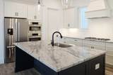 2820 Valley Rd - Photo 5
