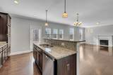 1637 Southhampton Way - Photo 15