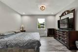 921 E Circle Drive - Photo 11