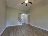 1069 Silo Dr - Photo 2