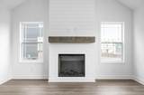 1360 Harmon Ln - Photo 6