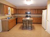 2000 Hunters Pl - Photo 4