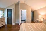 1042 Zophi St - Photo 54