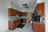 196 London Ln - Photo 2