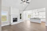 512 Greenfield Ln - Photo 9