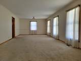 140 Sherry Cir - Photo 4