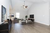 1404 Pipeline Ave - Photo 2