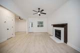 4037 Calumet Dr - Photo 4