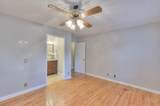 2146 Berkshire Ln - Photo 20