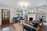 922 Lawrence Ave - Photo 14