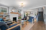 922 Lawrence Ave - Photo 4
