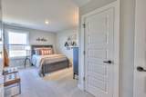 2847 Triple Crown Cir - Photo 18