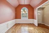 114 Chuzzlewit Down - Photo 8