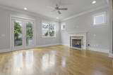 2247 Greenwood Ave - Photo 11