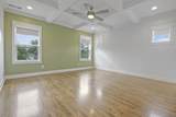 2247 Greenwood Ave - Photo 14