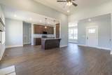 2060 Beverly Ct - Photo 15