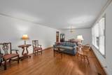 2521 Meadowood Dr - Photo 4