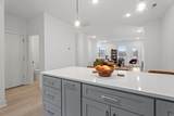 606 Markham St - Photo 8