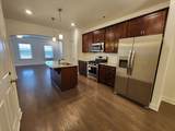 728 Hahn Ct - Photo 5
