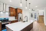 912 Smiley St - Photo 14