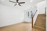 912 Smiley St - Photo 7