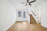 912 Smiley St - Photo 8