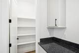 914 Smiley St - Photo 13