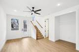 914 Smiley St - Photo 16