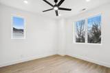 914 Smiley St - Photo 29
